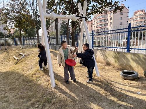 新惠园中2班：户外