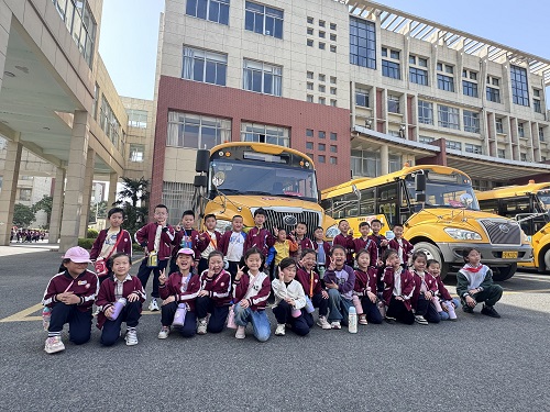 大3班第七周：参观小学