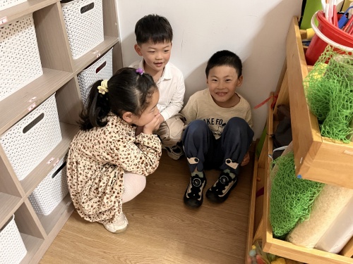 新惠园中2班：防暴演练