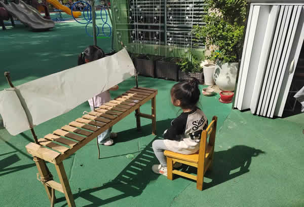 小1班有趣的手影