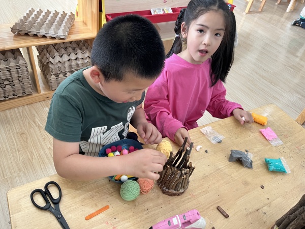大6班：笔筒