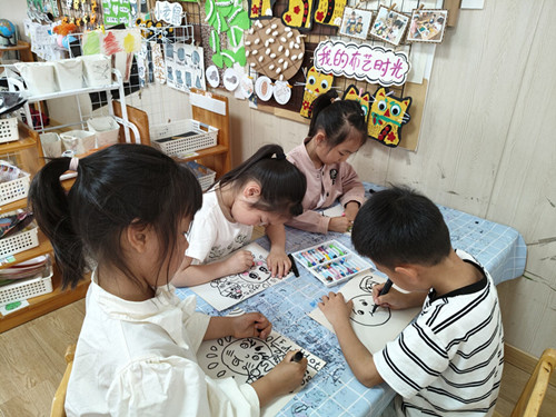 新惠园大2班：绘画——缤纷夏日