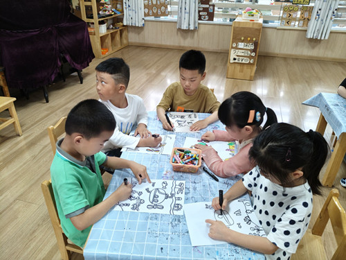 新惠园大2班：海底世界真有趣！