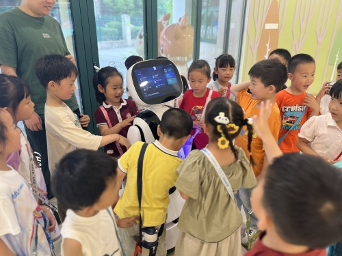 中6班：新朋友——乐乐