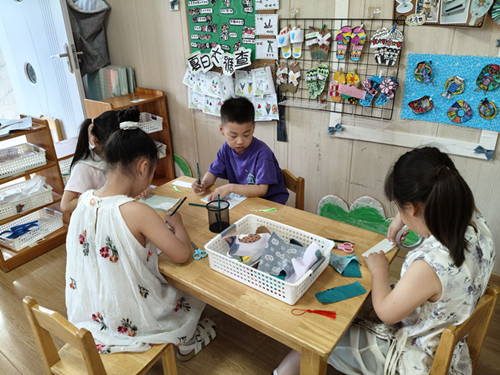 新惠园大2班：漂亮的书签