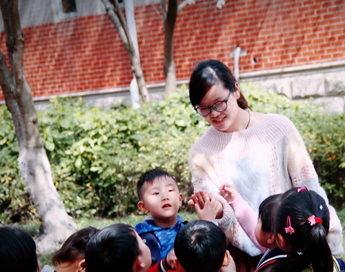 鲍欣妤老师